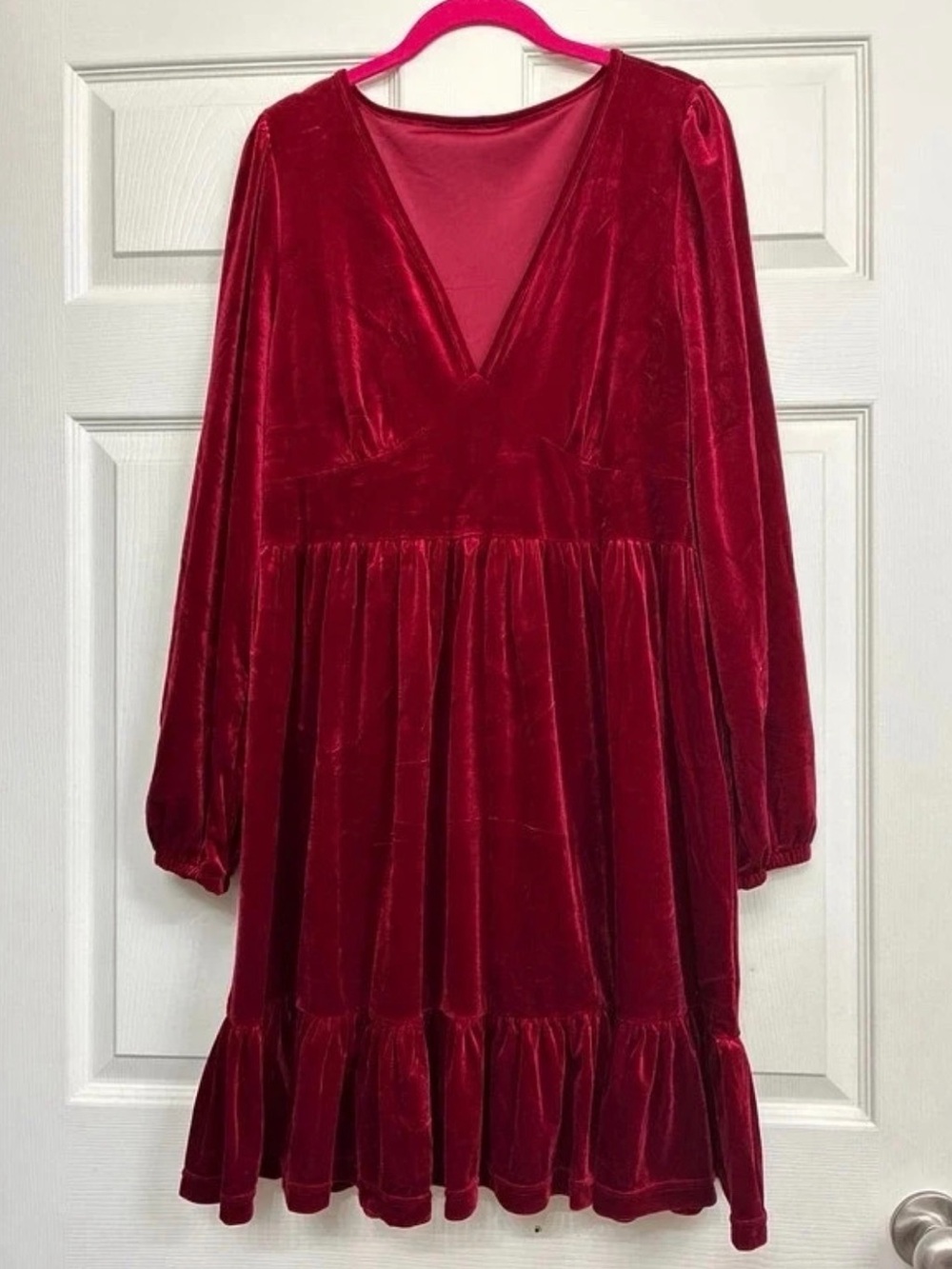 HALARA Red Velvet V-Neck Long Sleeve Tiered Dress